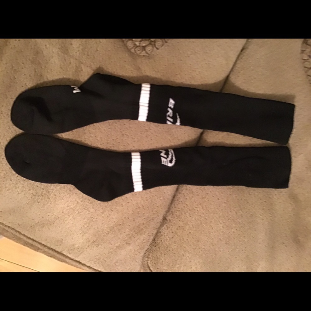 Ball Medium sport socks Black and white NWOT